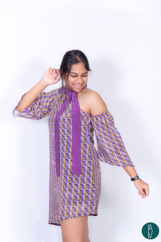 Maze 17| Signature scarf collar dress