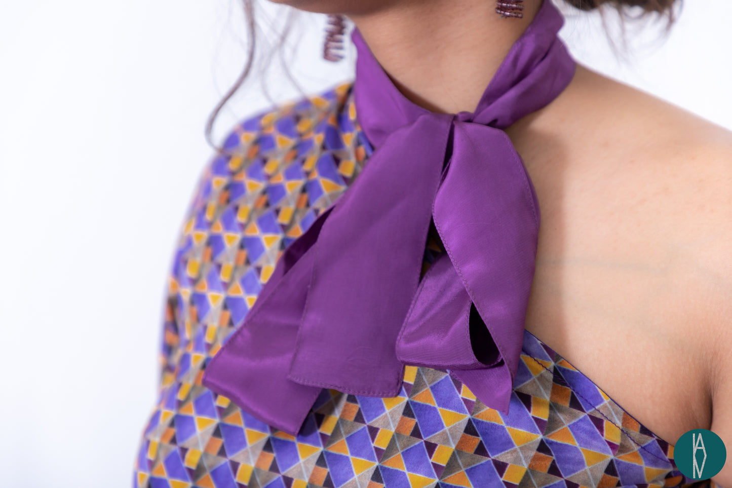 Maze 17| Signature scarf collar dress
