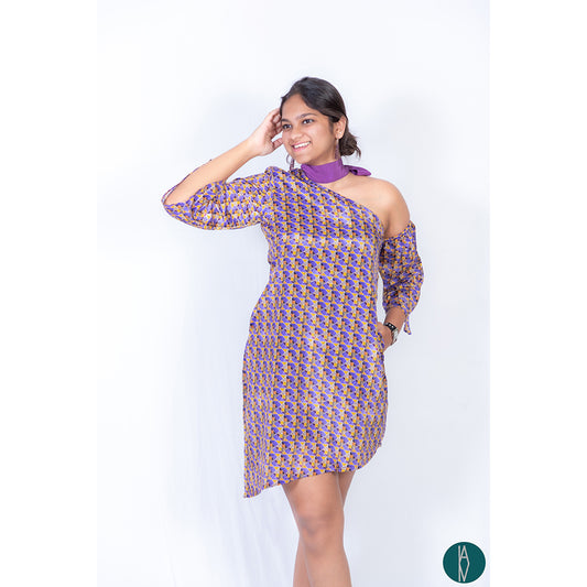 Maze 17| Signature scarf collar dress